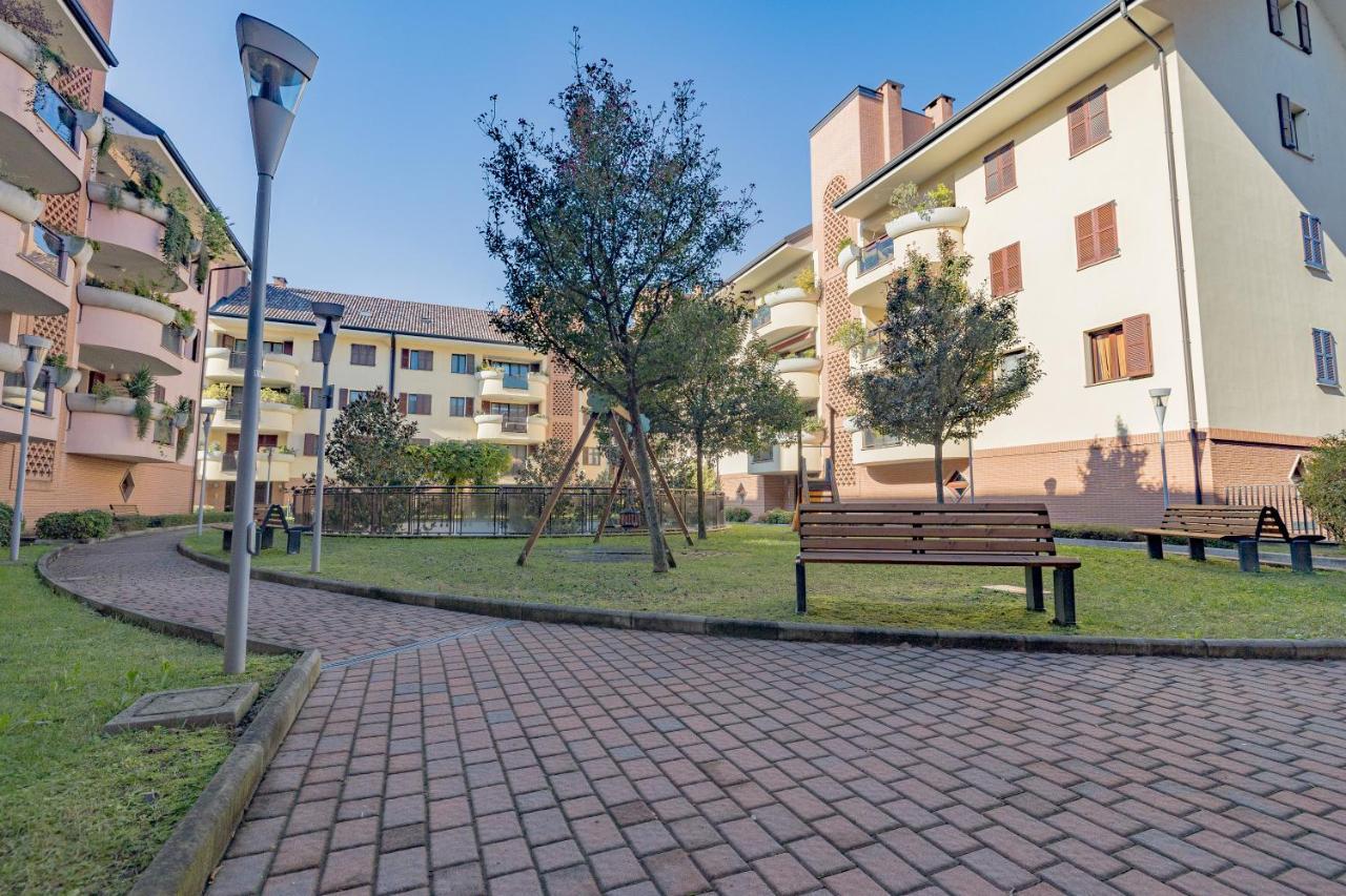 Milan Forum Camelia Guesthouse アッサーゴ エクステリア 写真