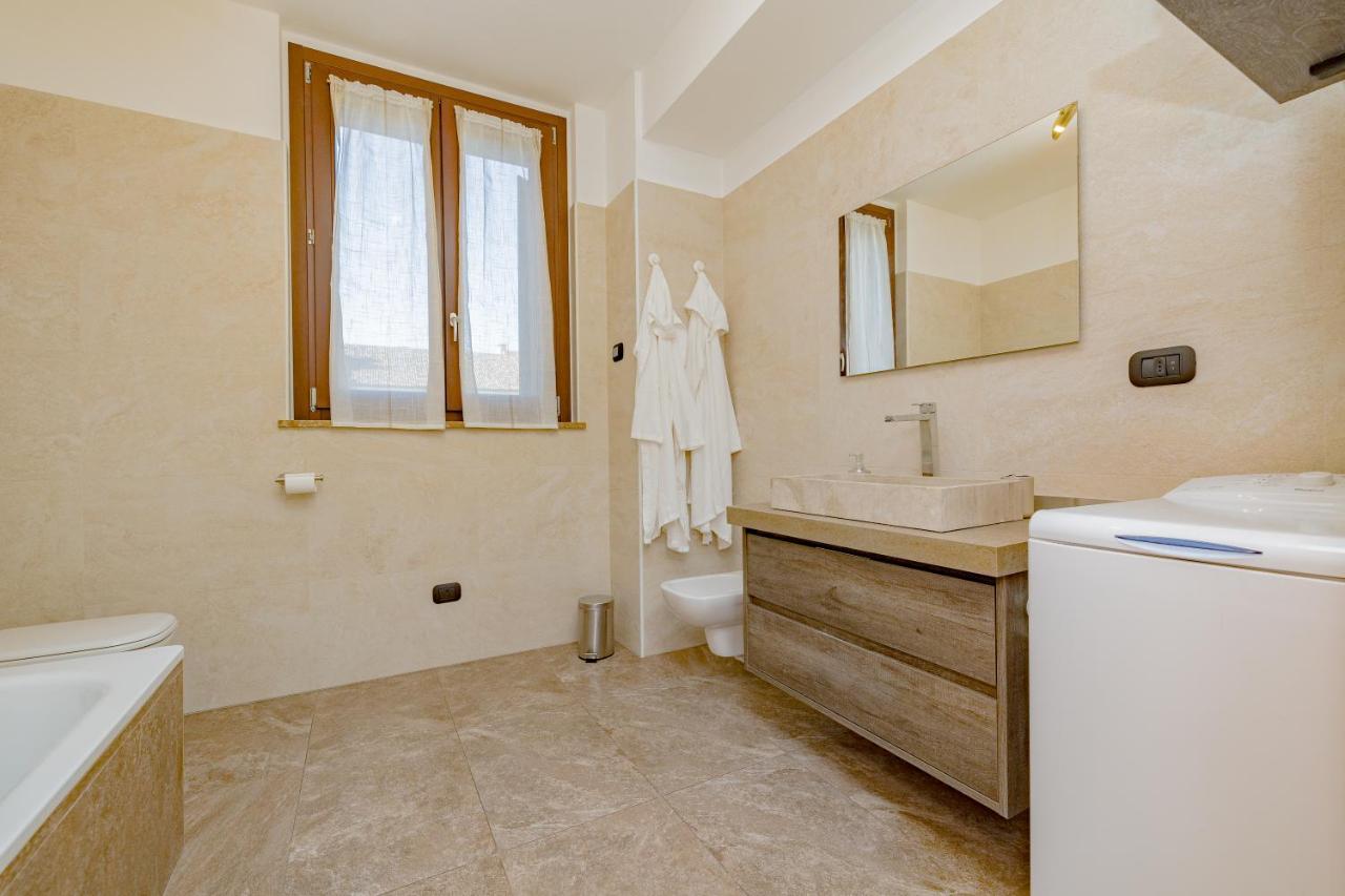 Milan Forum Camelia Guesthouse アッサーゴ エクステリア 写真