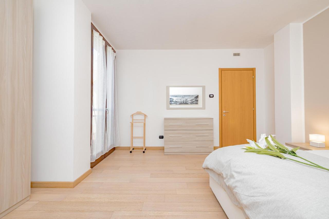 Milan Forum Camelia Guesthouse アッサーゴ エクステリア 写真