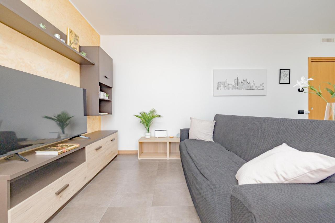 Milan Forum Camelia Guesthouse アッサーゴ エクステリア 写真