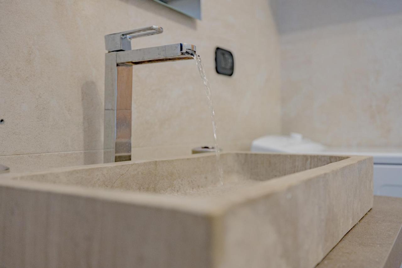 Milan Forum Camelia Guesthouse アッサーゴ エクステリア 写真