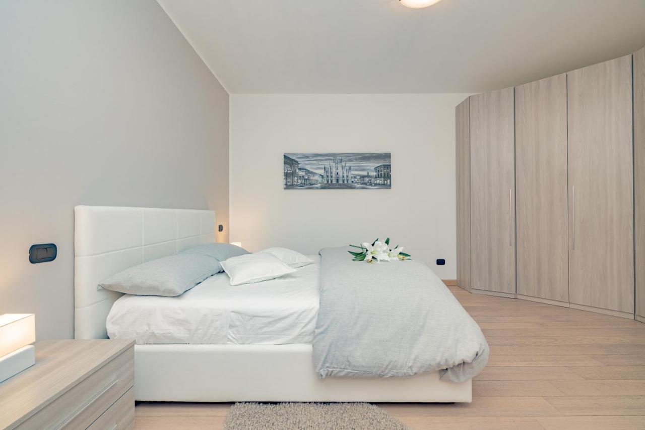 Milan Forum Camelia Guesthouse アッサーゴ エクステリア 写真